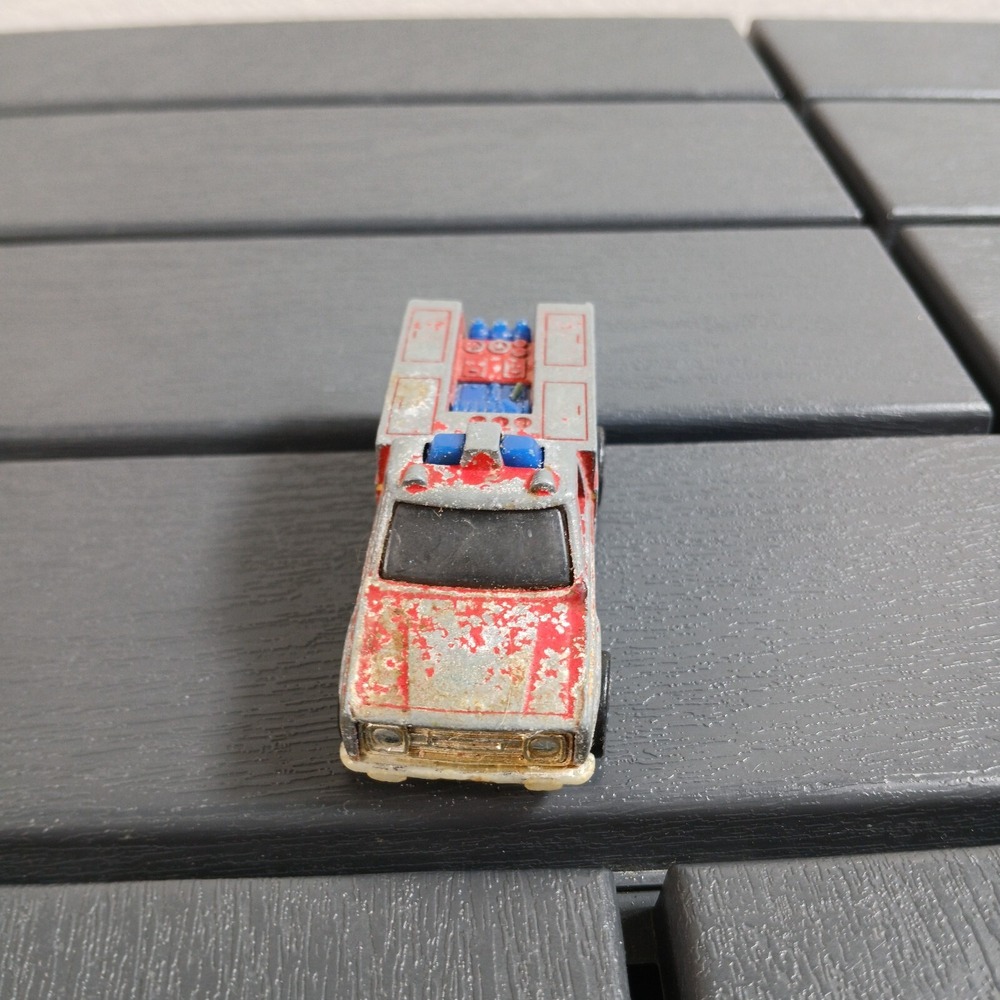 Vintage 1975 Hot Wheels Redline Flying Colors Emergency Squad Fire Department ZA - Picture 2 of 6